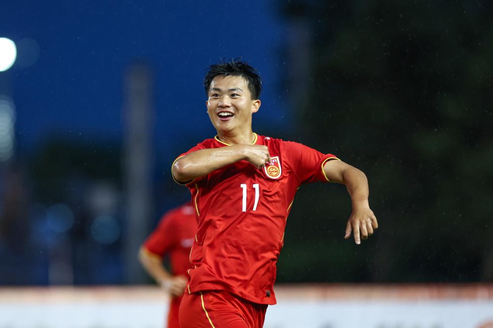 乌尔比希：赛前4个半小时得知自己会首发；时刻准备为球队效力