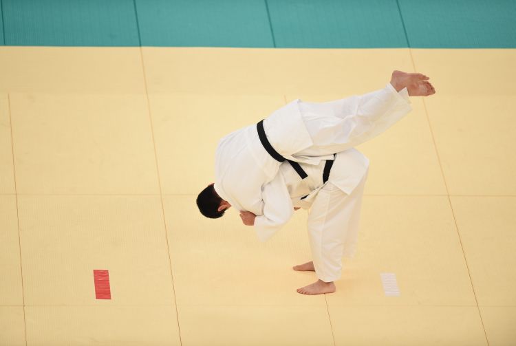 杜兰特空接暴扣，全场掌声雷动