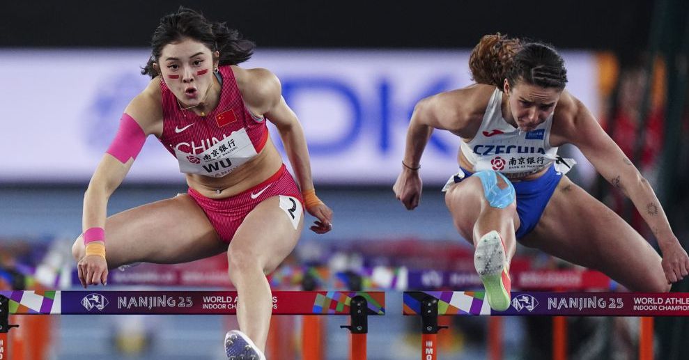 浓眉：弗拉格在琢磨如何在高压下打好球，把球稳稳传给队友