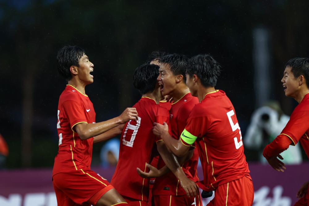 47岁斯洛特赢了！利物浦1-0创欧冠16年纪录 萨拉赫再遭炮轰